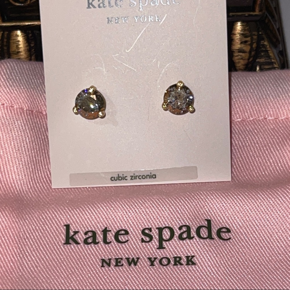 ♠️KATE SPADE New York Rise and Shine Stud Earrings in Gold Patina - Picture 8 of 15